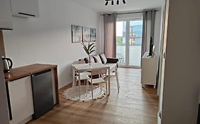 Apartament Dwupokojowy Blisko Onkologii